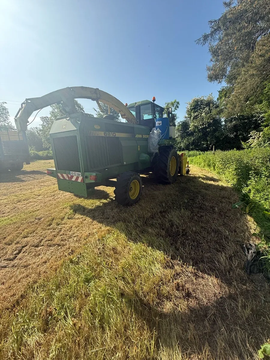 John Deere 6810 harvester - Image 3