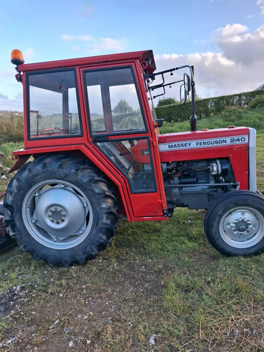 Tractor - Image 4