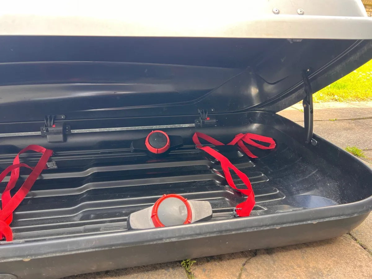 Hapro Traxer 6.6 Silver Grey Roof Box — 410L - Image 3
