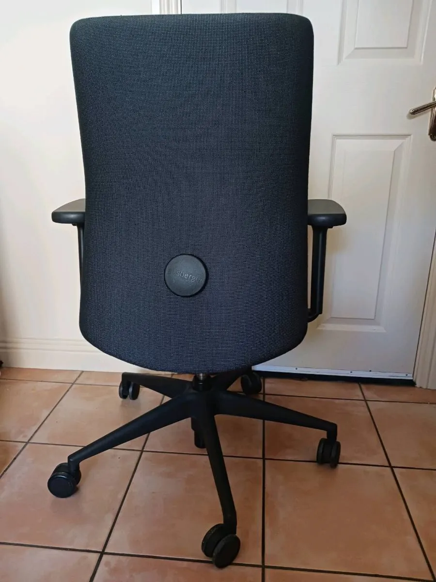 Office chair - Image 3