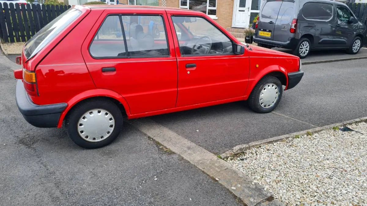 1991 nissan micra - Image 3