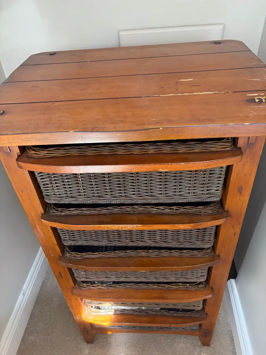 5 drawer tall set of drawers - Image 2