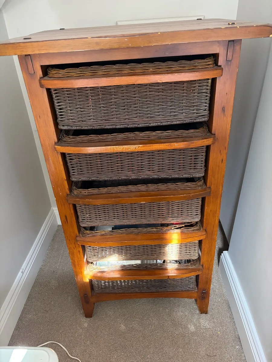 5 drawer tall set of drawers - Image 3