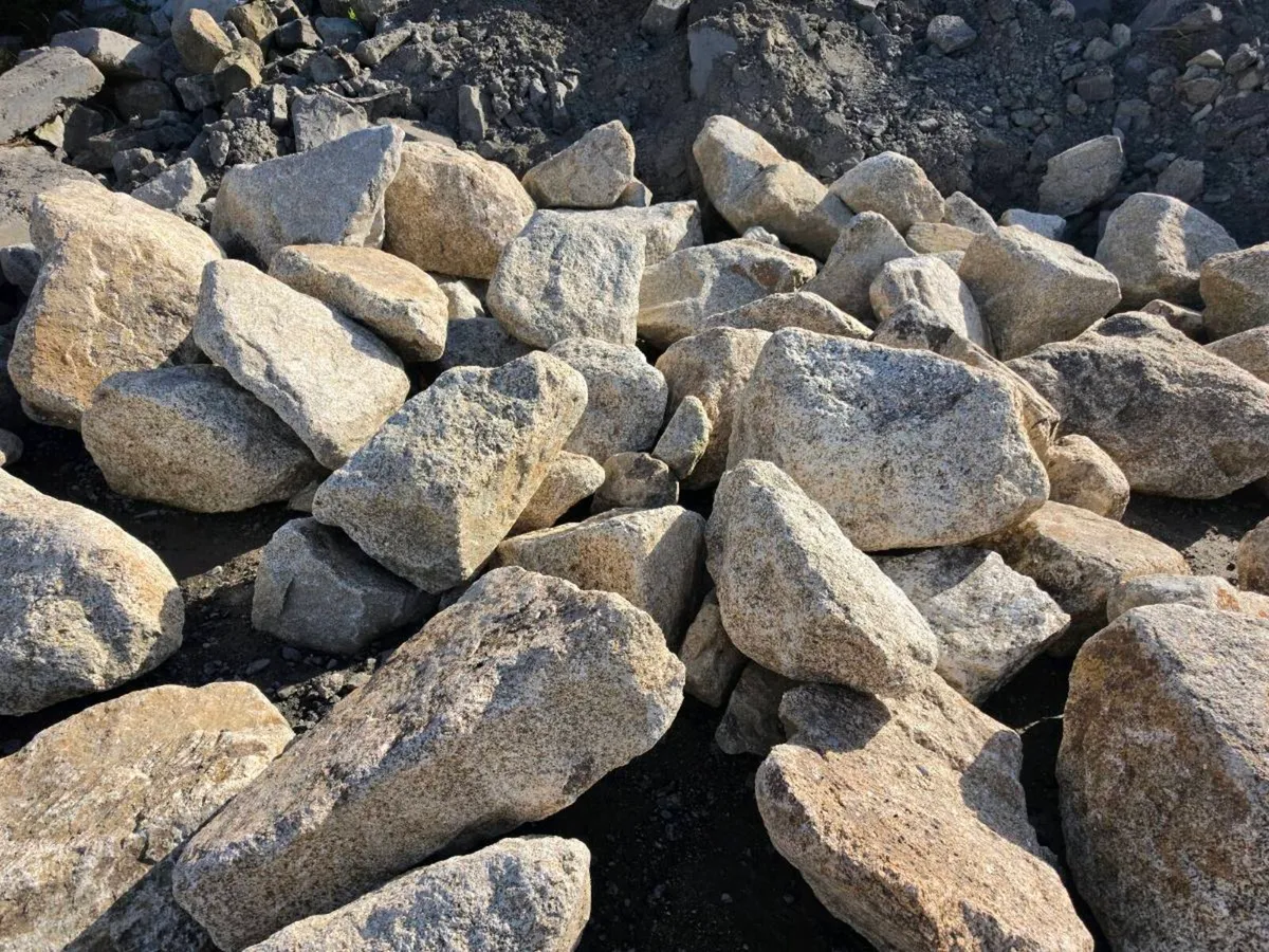 Granite boulders - Image 2
