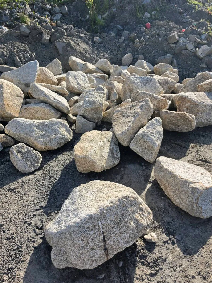 Granite boulders - Image 1