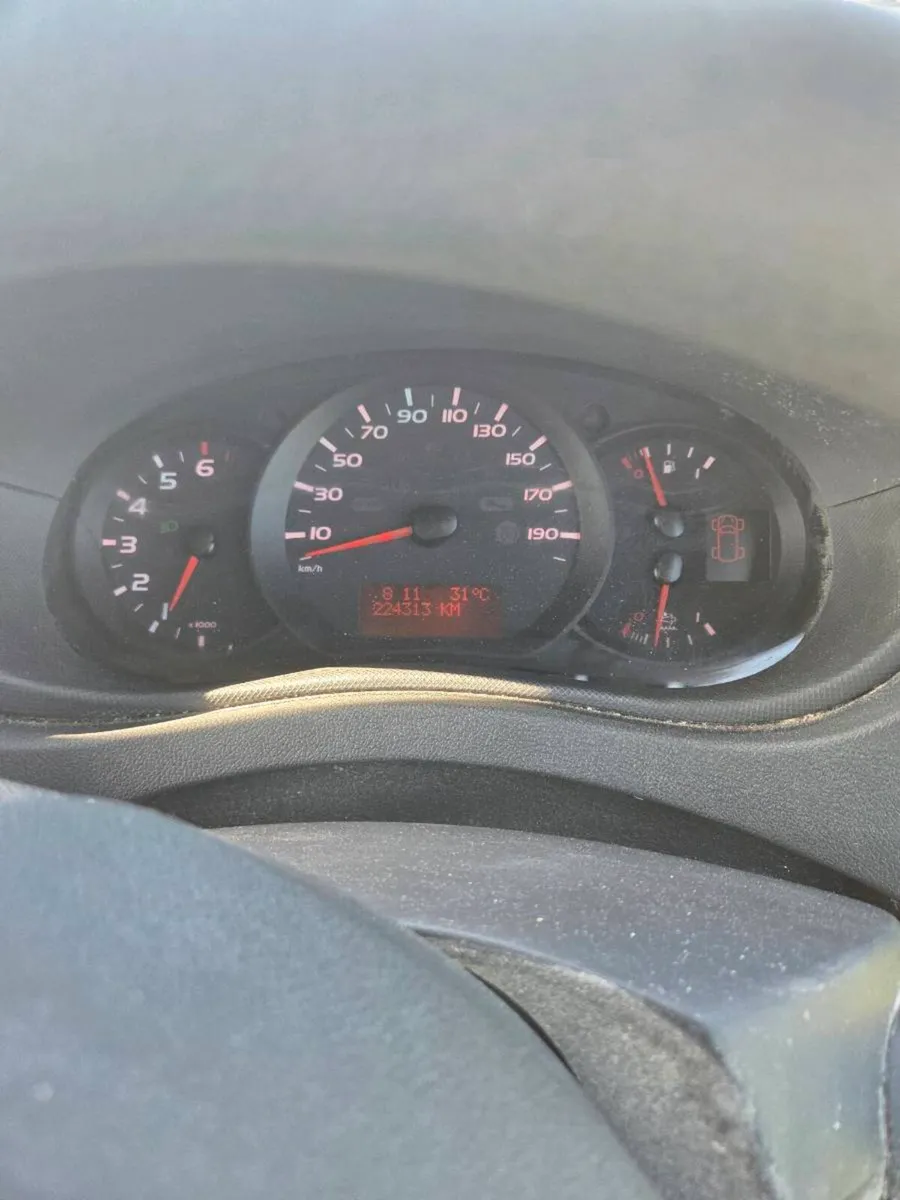 Nissan NV400 2019 - Image 2