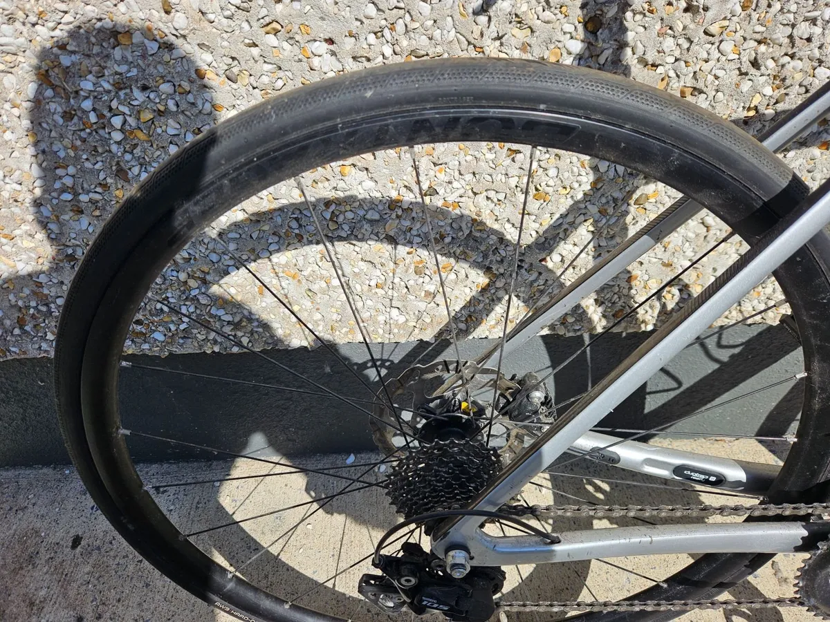 Trek Edmonda SL5 Disk 54 SL Triathlon Bike - Image 4