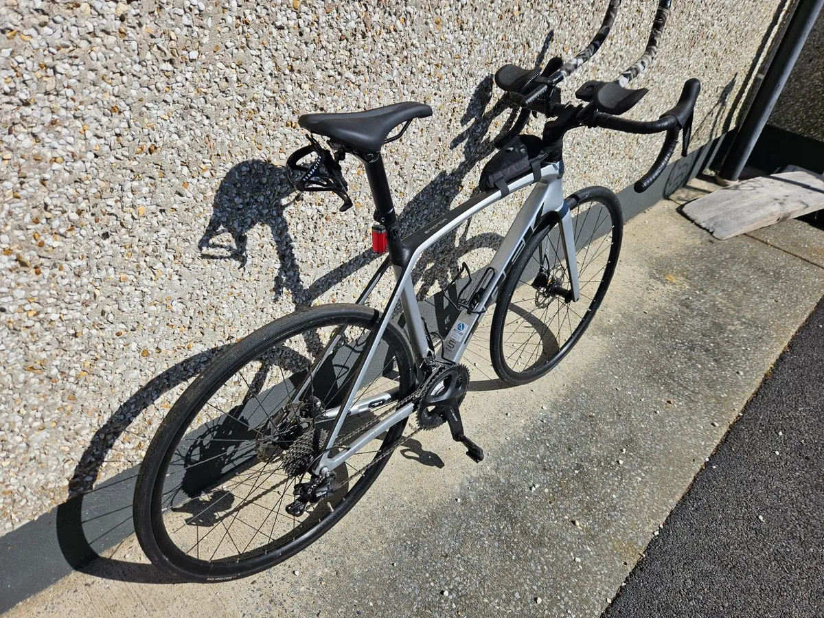 Trek Edmonda SL5 Disk 54 SL Triathlon Bike - Image 1