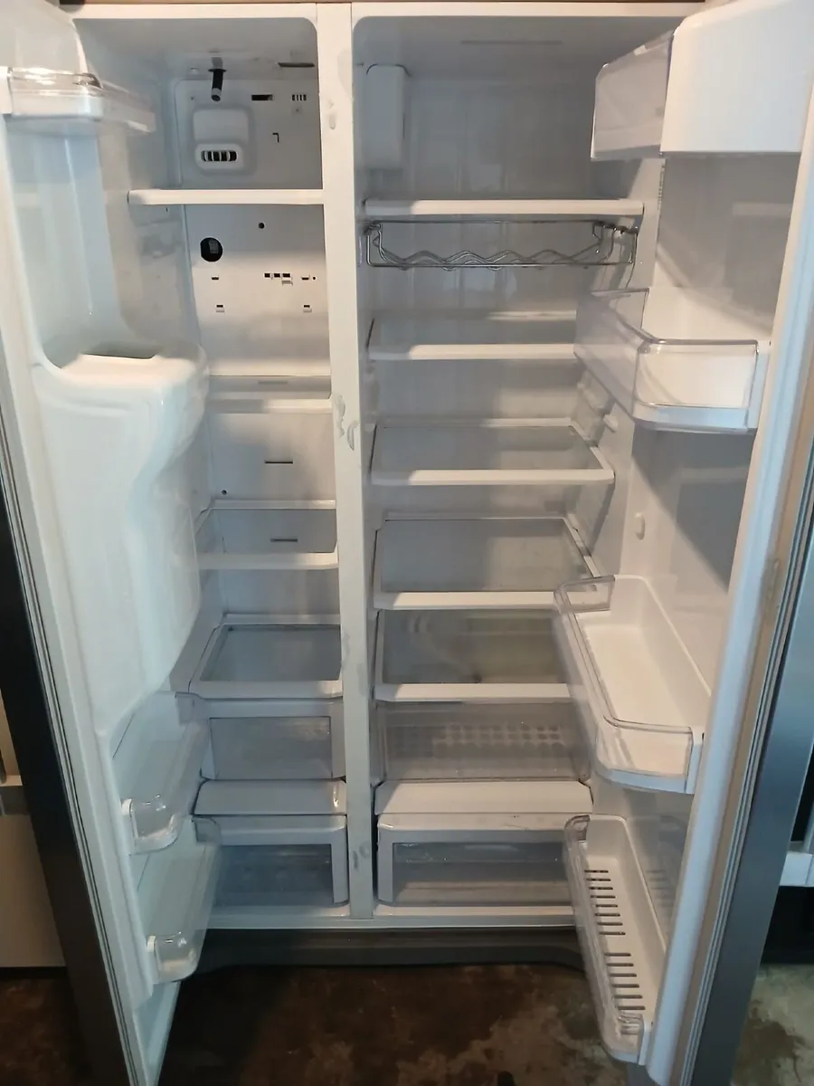 AMERICAN FRIDGE AND FREEZER - Image 2