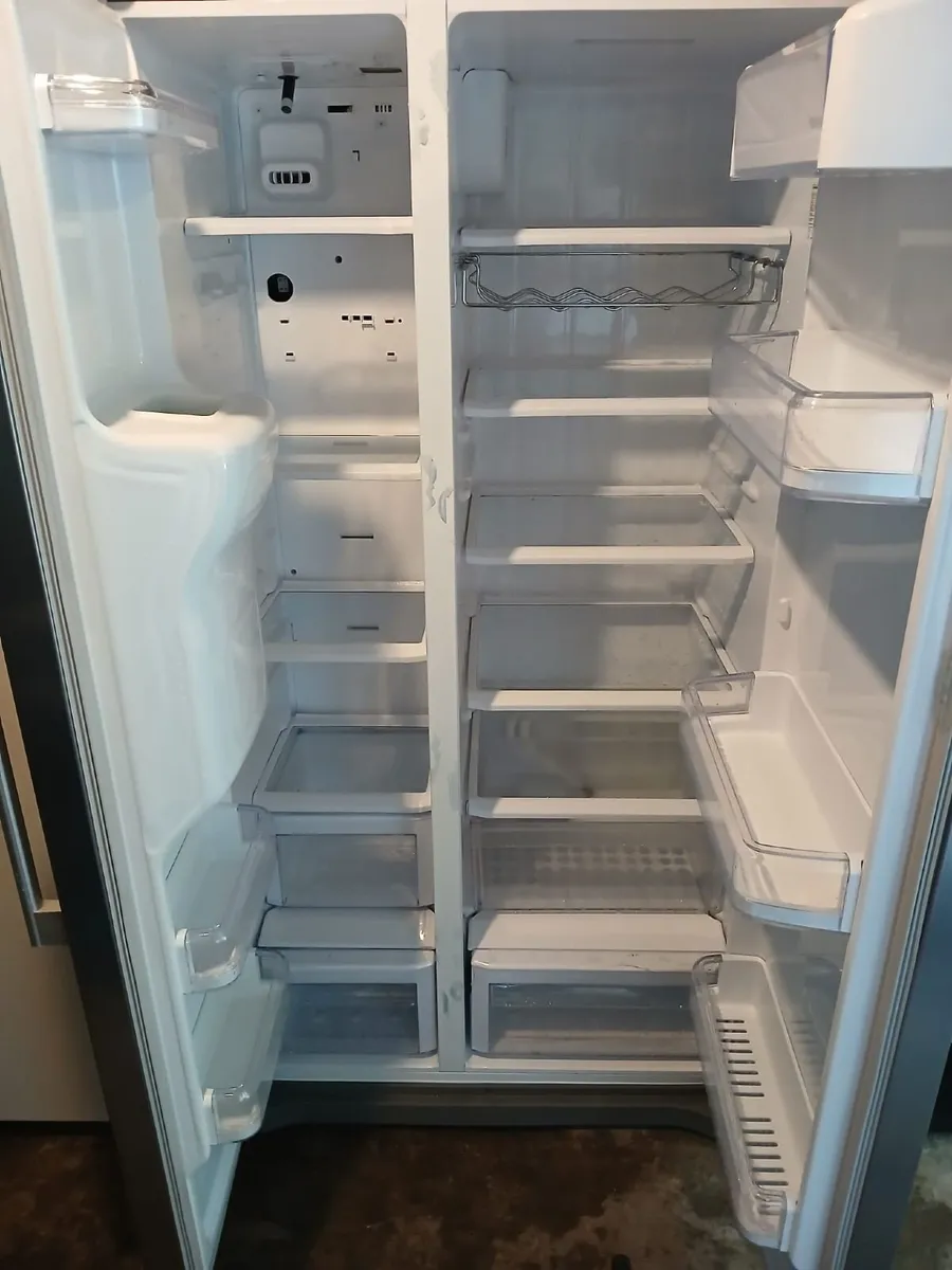 AMERICAN FRIDGE AND FREEZER - Image 4