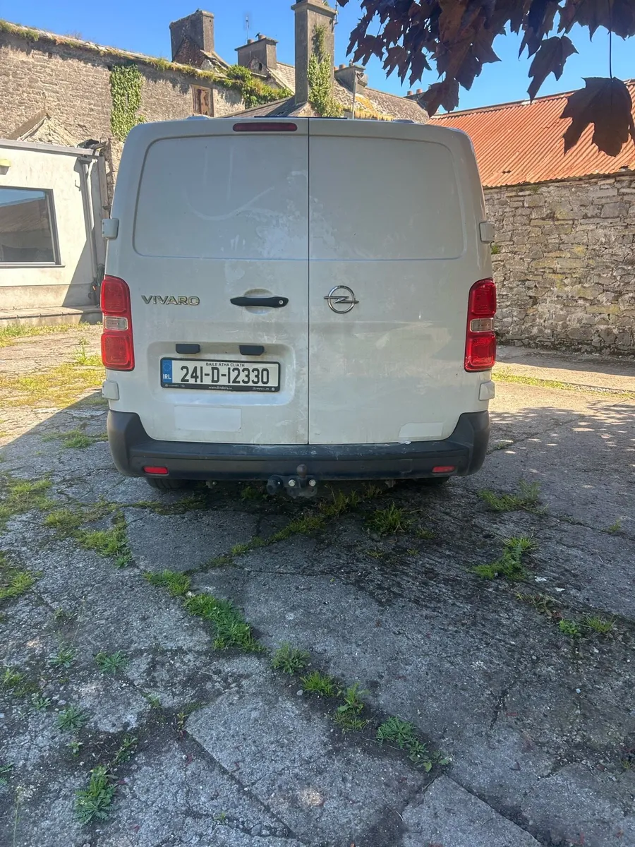 Opel Vivaro One owner - Image 3