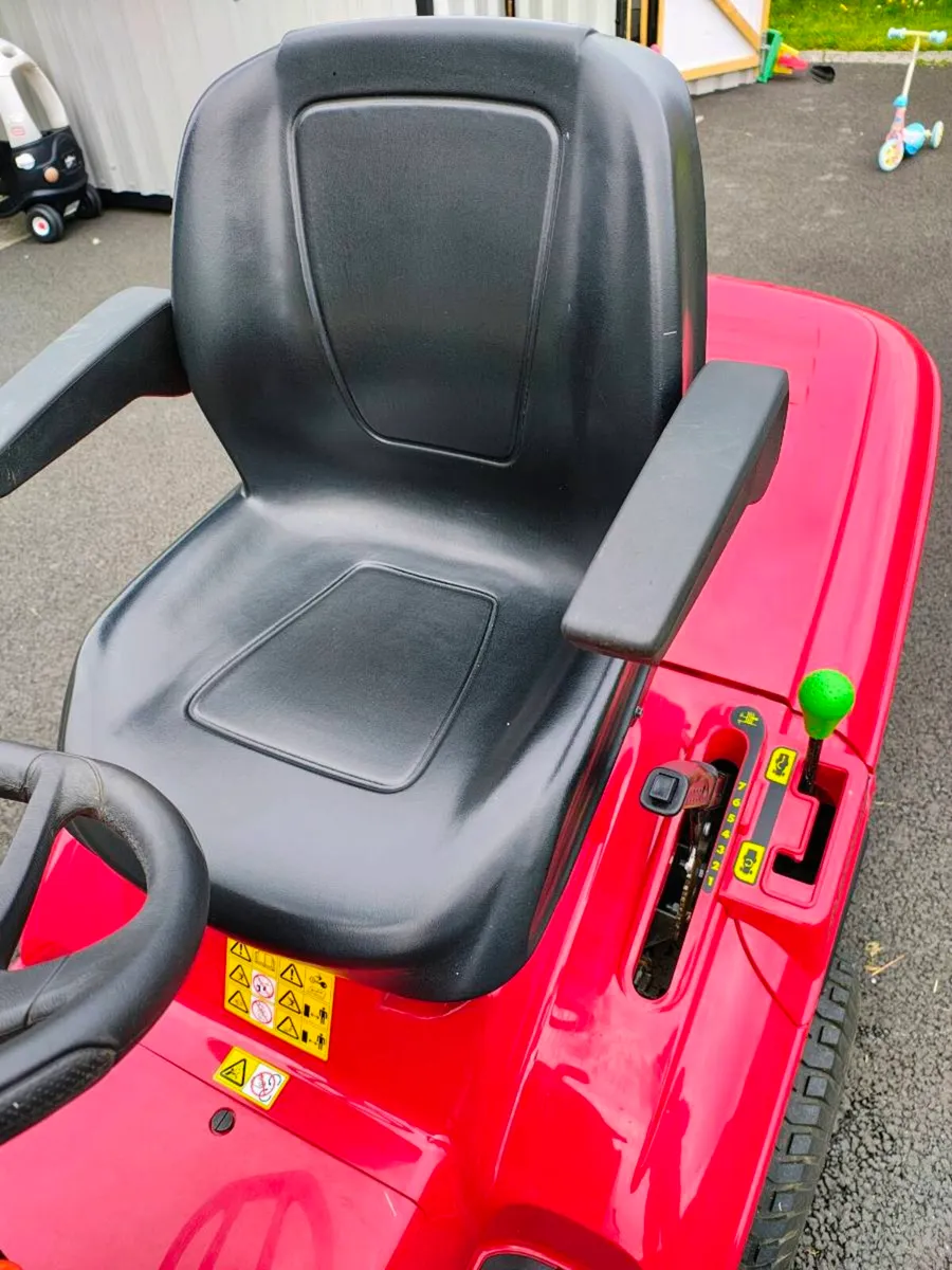 Honda HF2417 HME Ride-On Lawnmower  2022  56 Hours - Image 4