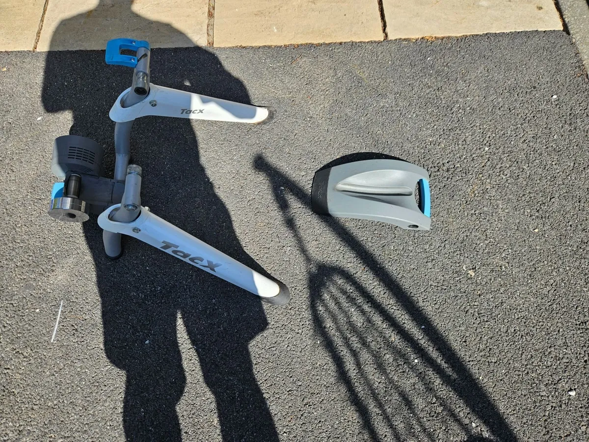 Garmin Tacx Flow Smart Turbo trainer - Image 1