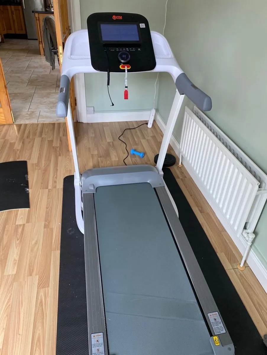 Hardly ever used Treadmill T-40 - Image 4