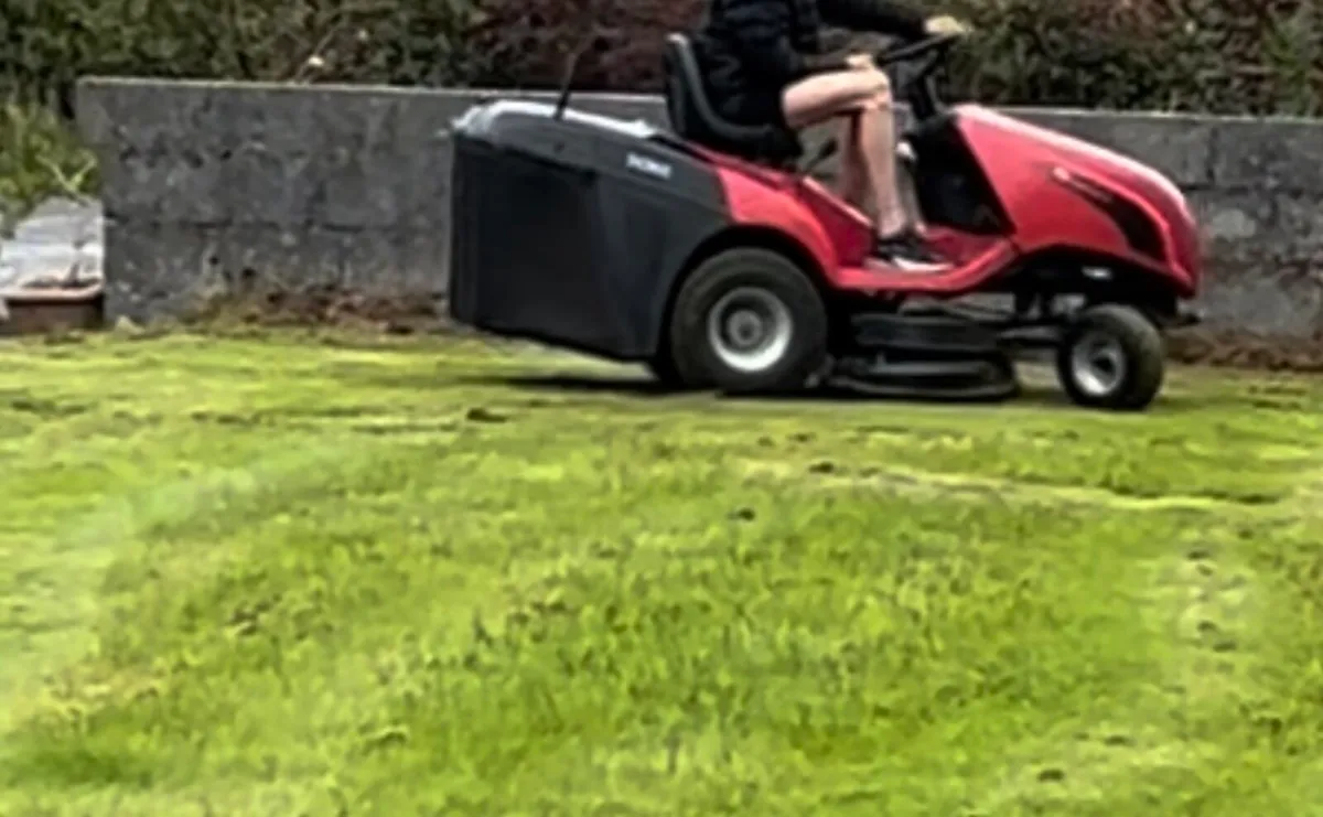 Mountfield 1436S Ride on Mower - Image 3