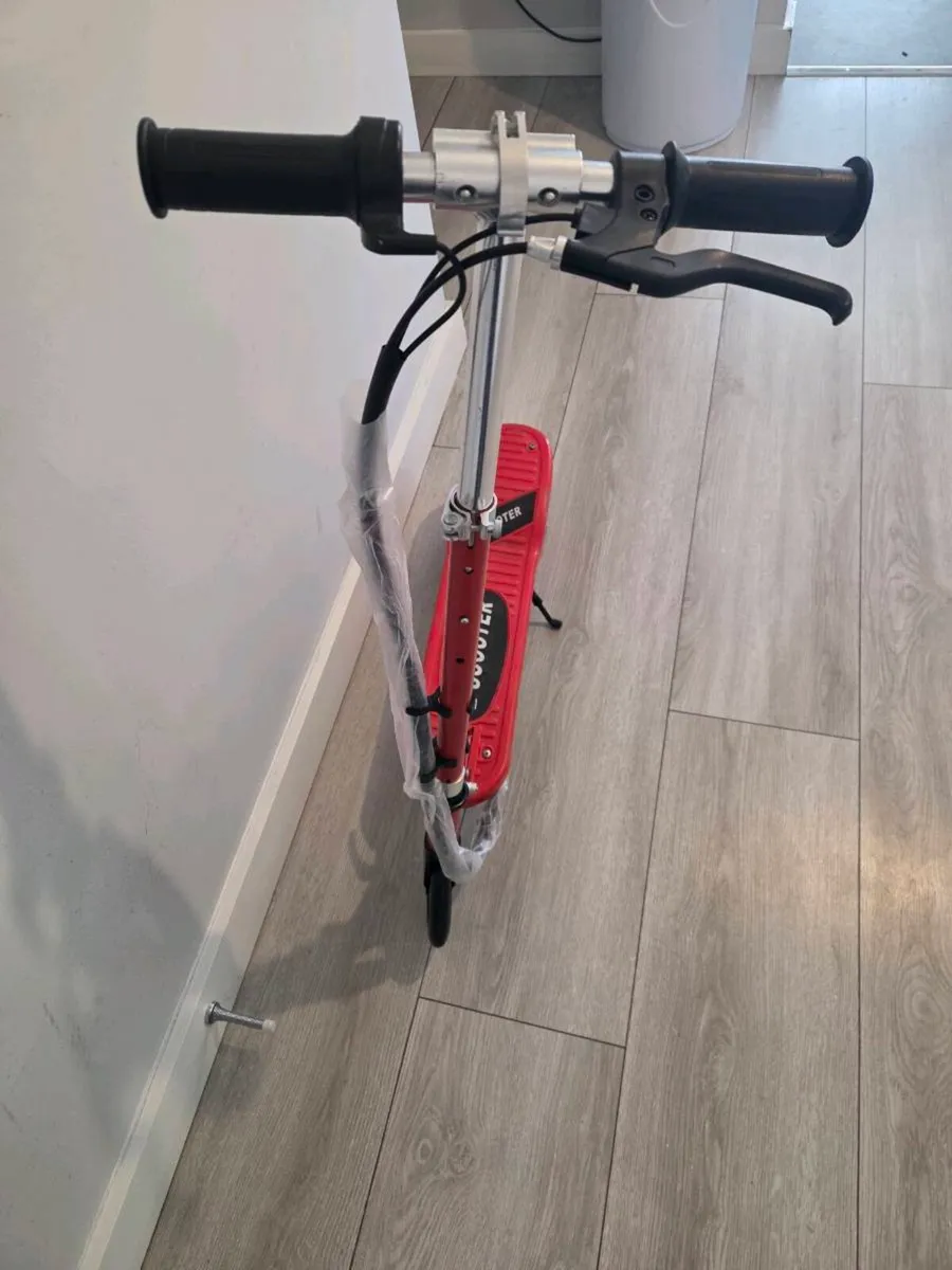 🔥 BRAND NEW ELECTRIC SCOOTER – €100 🔥 - Image 2
