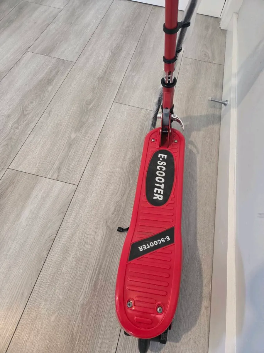🔥 BRAND NEW ELECTRIC SCOOTER – €100 🔥 - Image 3