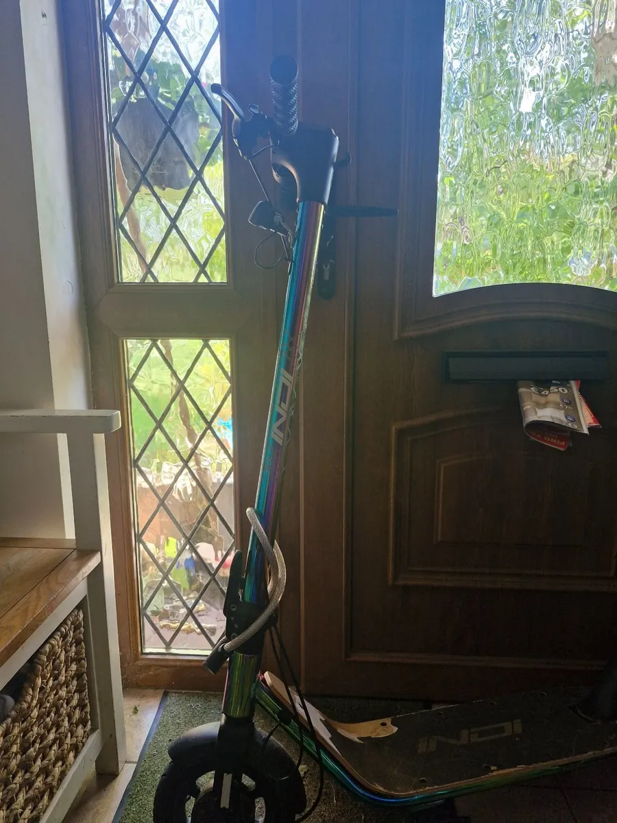 Indi EX-2 Electric Scooter- Neo Chrome - Image 3
