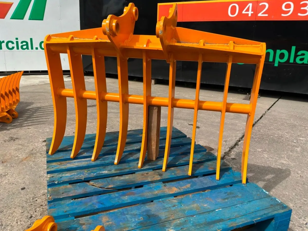 UNUSED 45" LAWN / STONE RAKE....45mm......1945-3. - Image 3