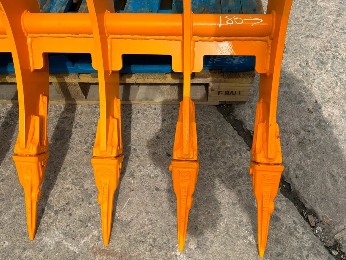 UNUSED 48" LAWN / STONE RAKE.....45mm....1945-2. - Image 4