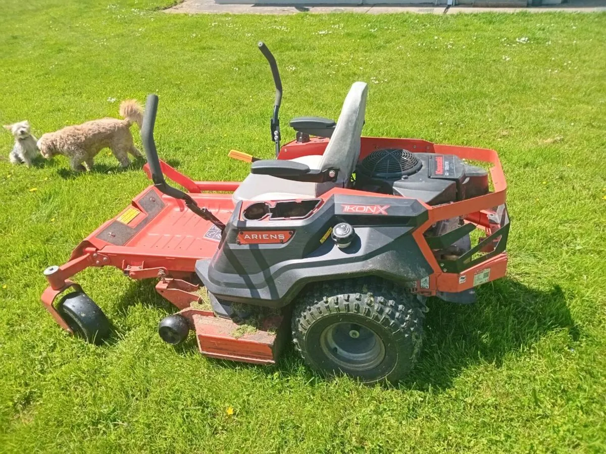 Lawnmower zero turn - Image 1