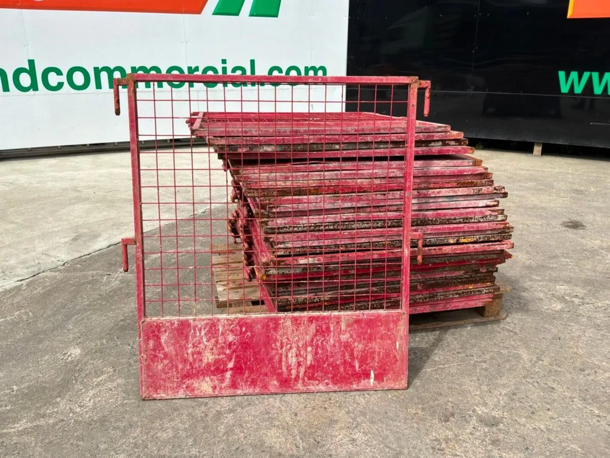 SCAFFOLDING ACCESS / SAFETY GATES - Image 2