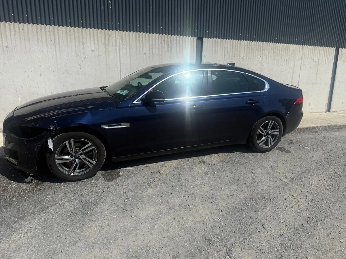 2017 Jaguar XF Series 2.0 Diesel Automatic Cat D - Image 3
