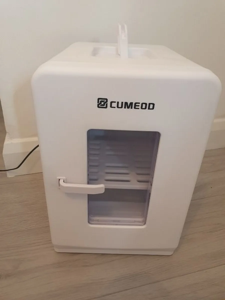 Mini Fridge Cumeod 15 litre - Image 1