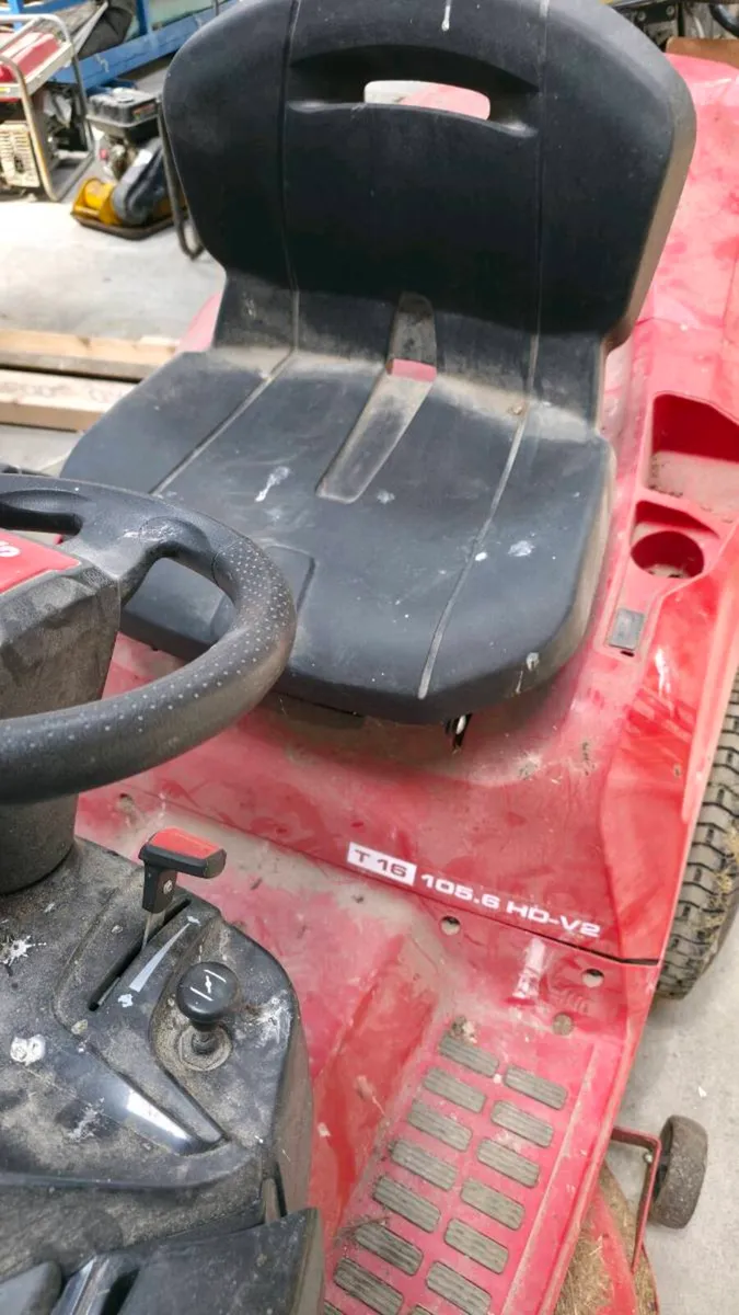 Ride on mower - Image 2