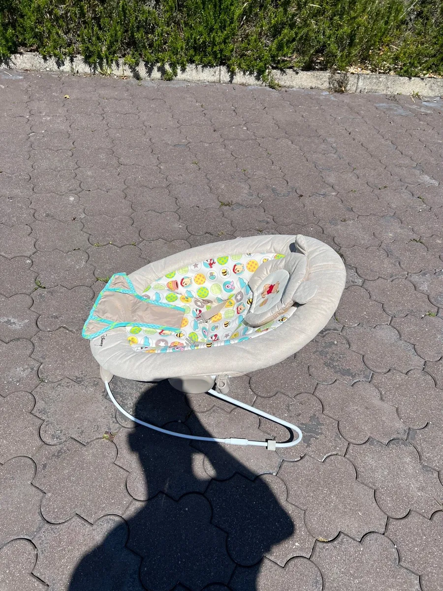 Winnie the Pooh Bouncer - Image 3