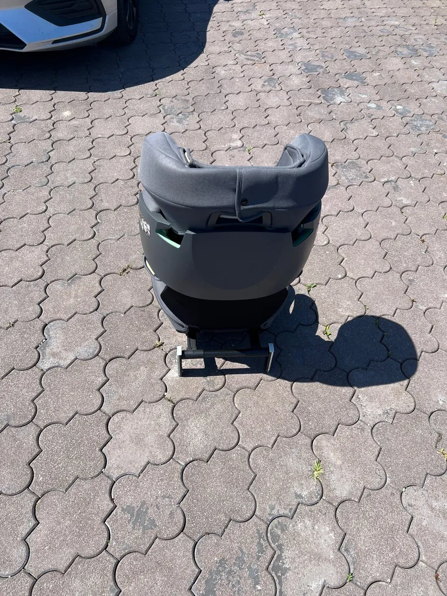 Cybex Car Seat - Image 3