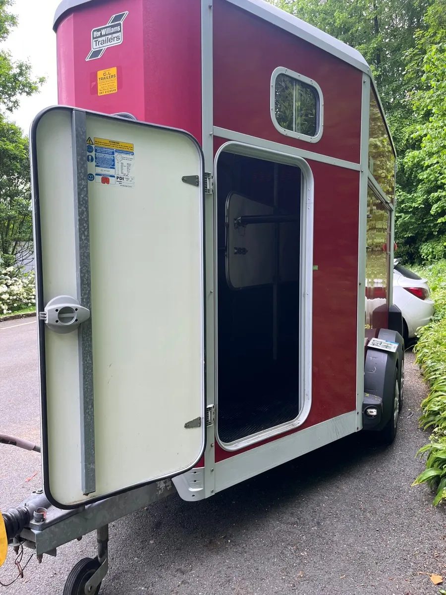 Ifor Williams HB11 horsebox - Image 4