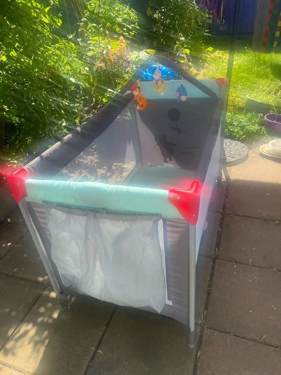 Disney Baby Travel Cot and new Ikea Bath - Image 4