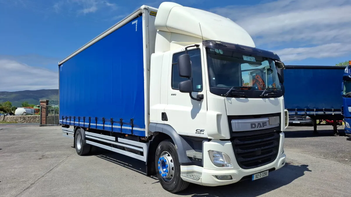 2014 Daf Cf 4x2 Curtiansider - Image 2