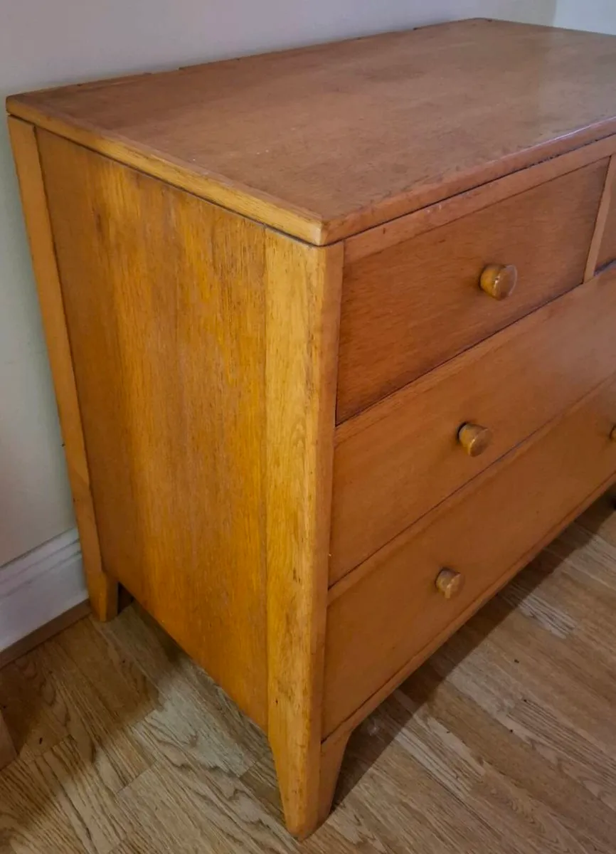 Oak Chest of Drawers - Image 3
