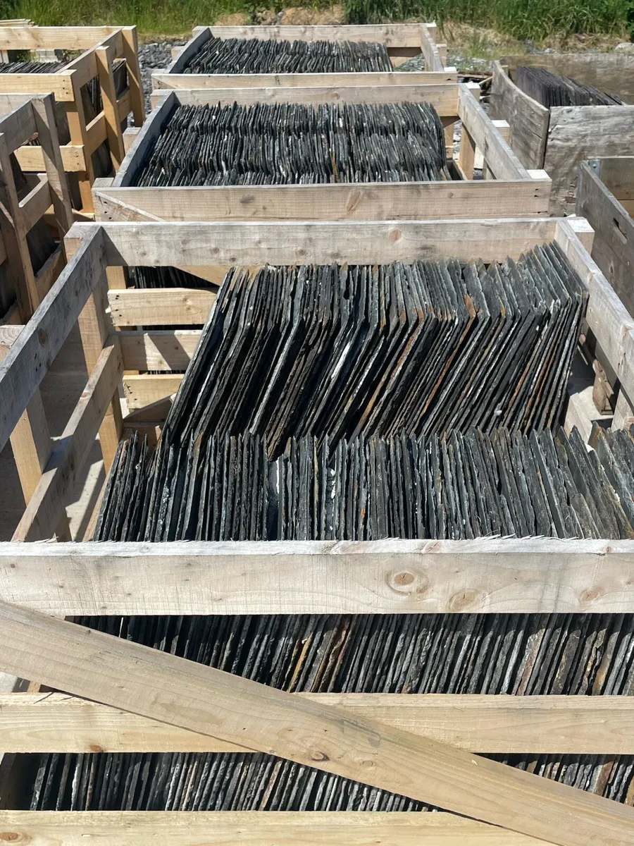 Old grey slates - Image 3