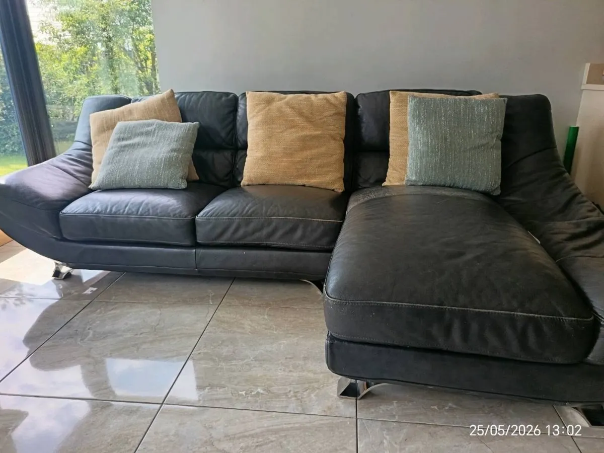 Leather corner sofa - Image 1