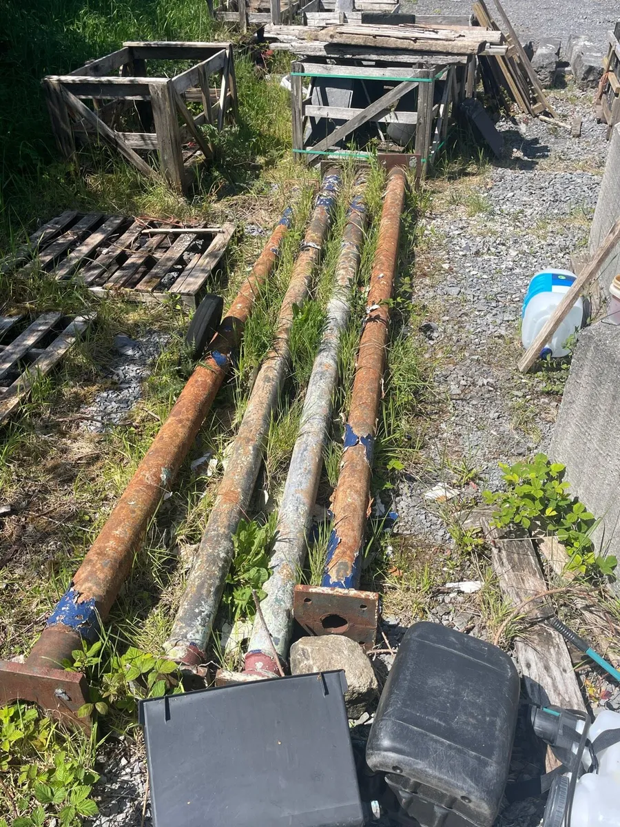 Cast iron columns - Image 1