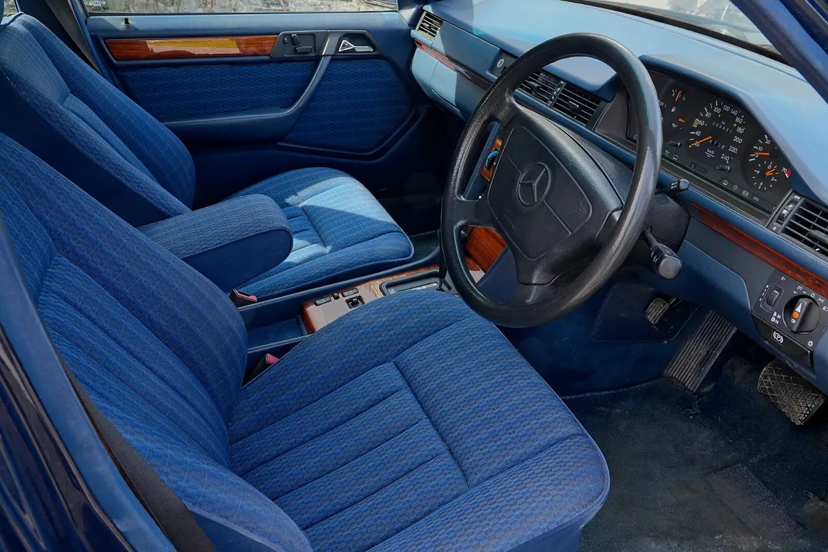 1991 Mercedes-Benz E-Class 300E 3.0 Petrol Auto - Image 2