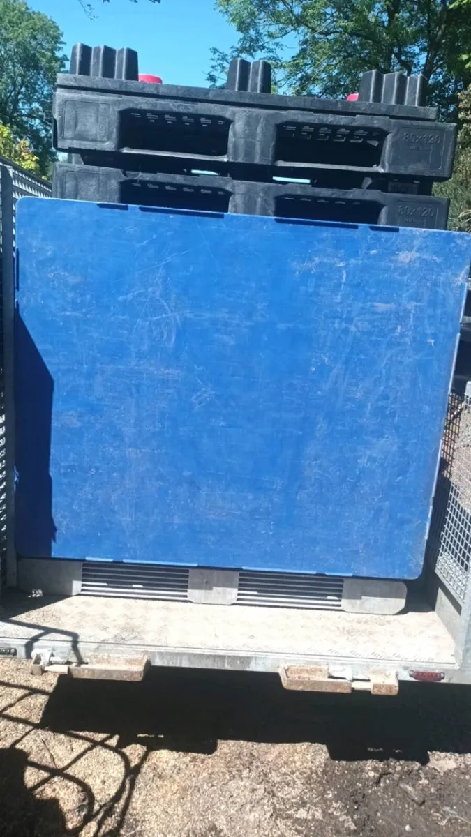 Plastic pallets - Image 2