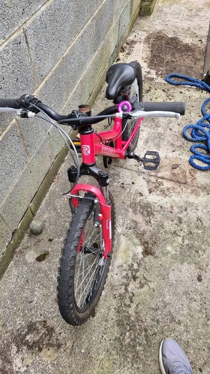 Girls 20 inch Ridgeback bike - Image 3