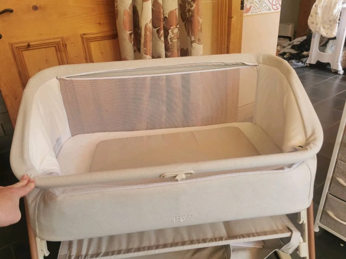 Mamas & Papas Lua Bedside Crib - Image 2