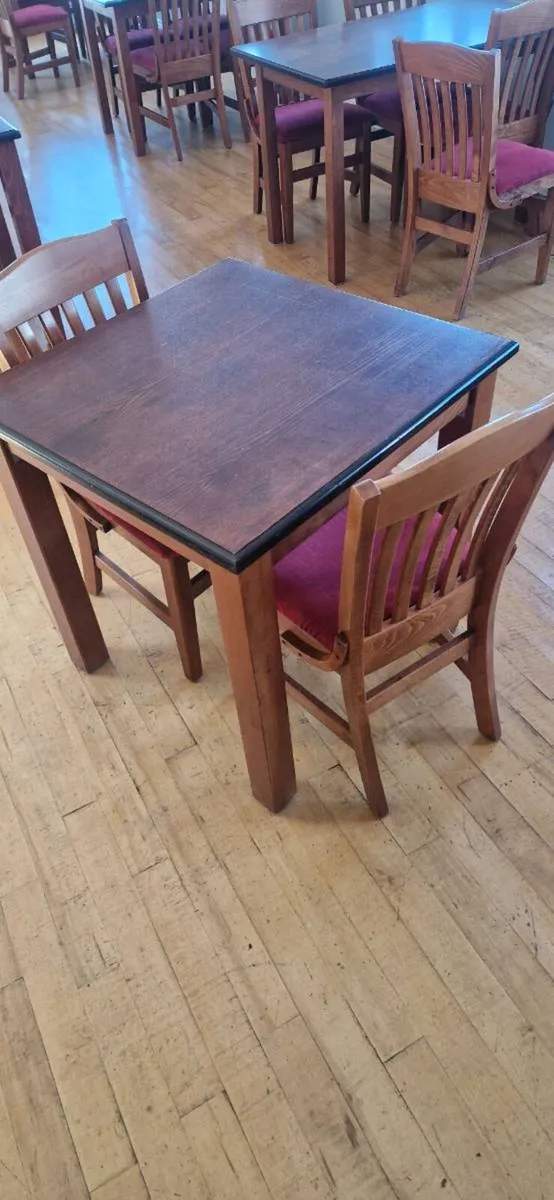 4 seater table - Image 2