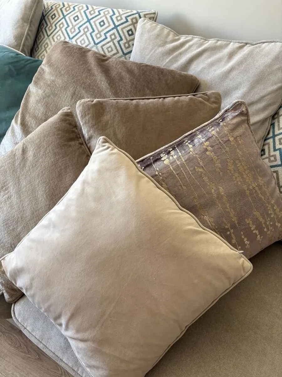 Fantasia Corner Sofa with Footstool - Image 4