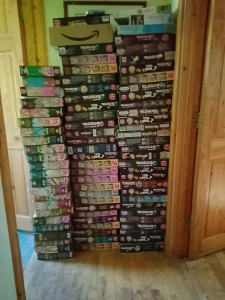 Over 100 Jigsaw Puzzels - Image 1