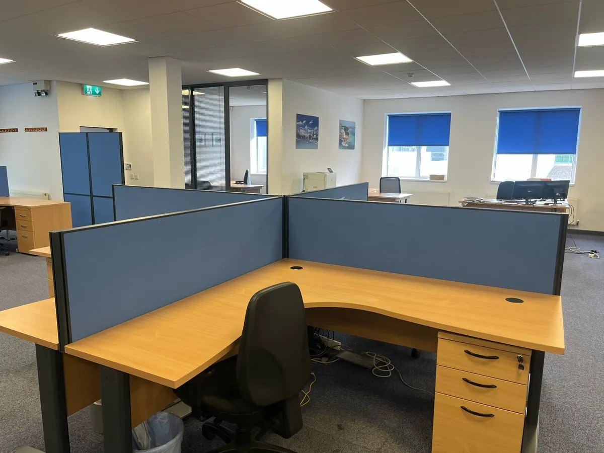 Office furniture - Image 2