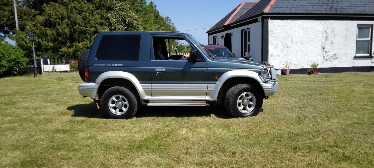 Mitsubishi Pajero 1994 - Image 1