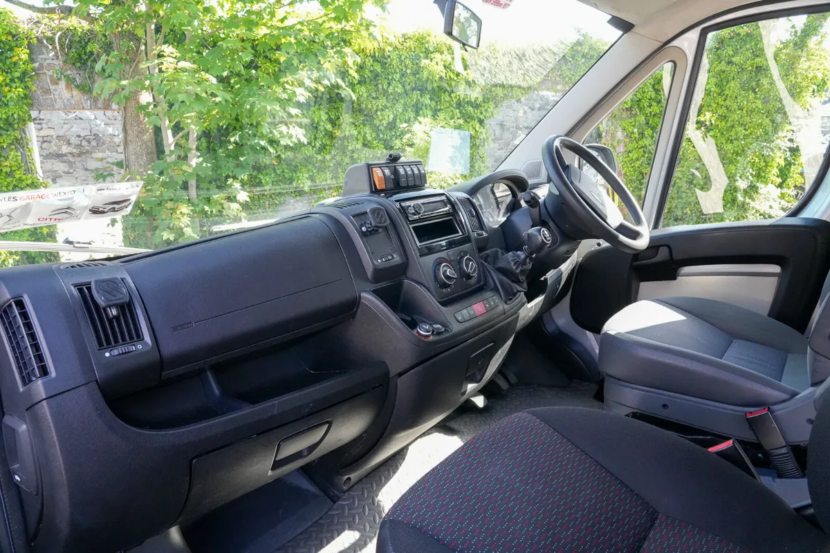 2011 Citroen Relay 5 Door Campervan 2.2 Diesel Man - Image 2