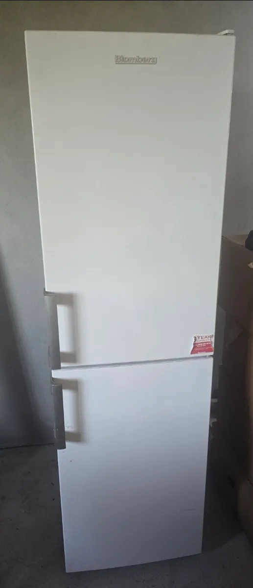 Blomberg Fridge Freezer - Image 1