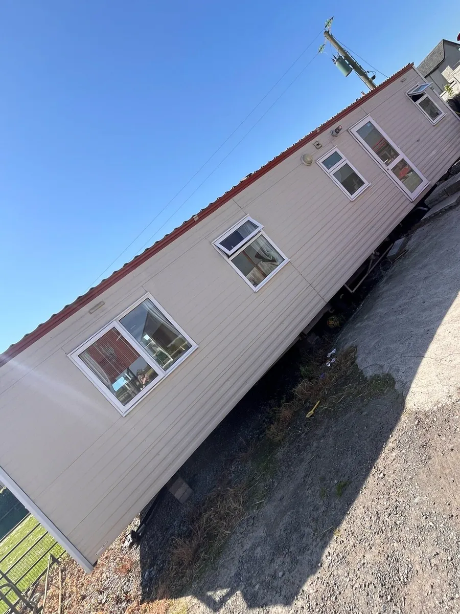 Mobile home - Image 1